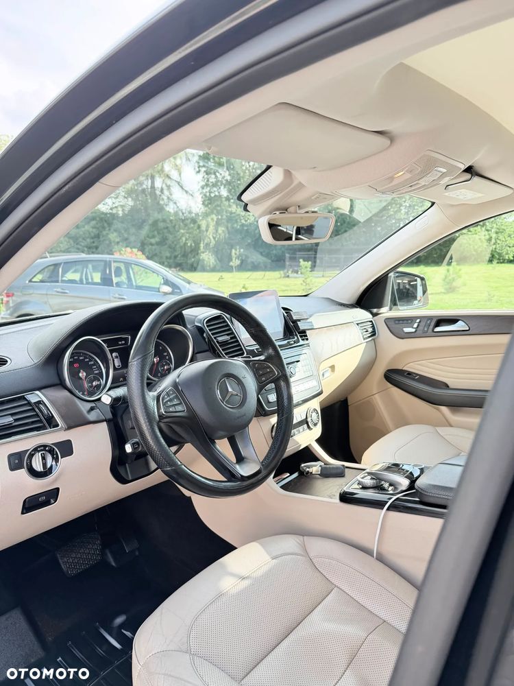 Mercedes-Benz GLE - 11