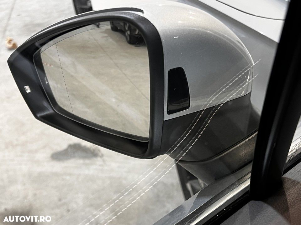 Volkswagen Touareg - 13