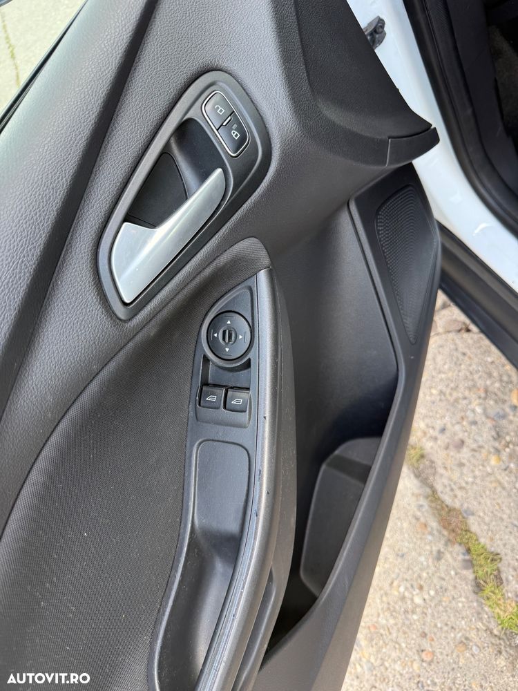FORD Focus 2015 — imagine 11