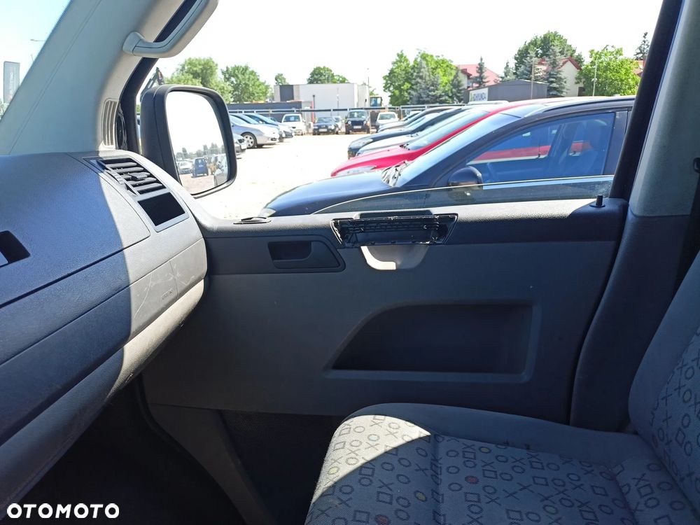 Volkswagen Transporter - 13