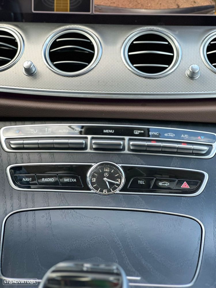 Mercedes-Benz E 220 d 4Matic 9G-TRONIC Avantgarde - 17