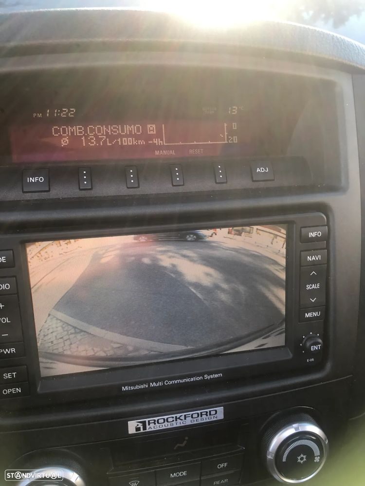 Mitsubishi Pajero 3.2 DI-D Instyle Navi AT - 25