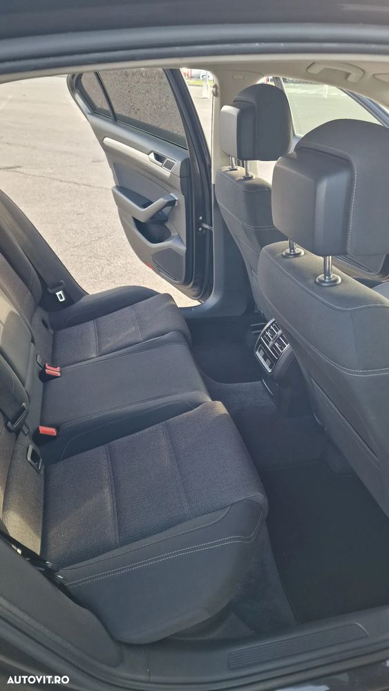 Volkswagen Passat Variant 2.0 TDI Comfortline - 14