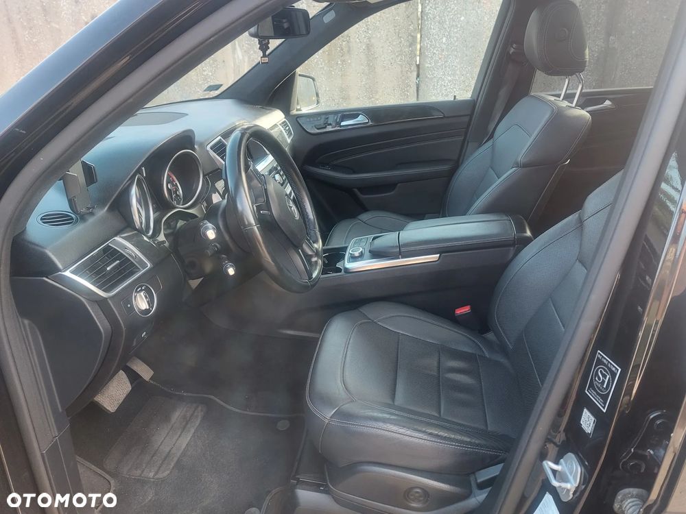 Mercedes-Benz ML 350 BlueTec 4-Matic - 4