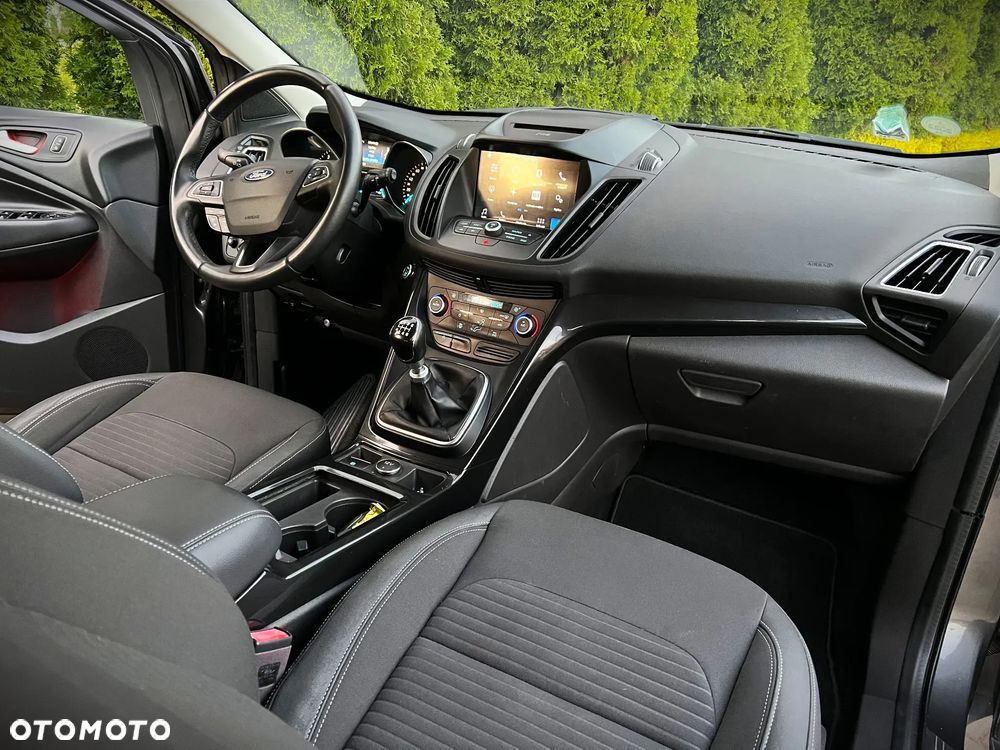 Ford Kuga 1.5 EcoBoost 2x4 Cool & Connect - 24