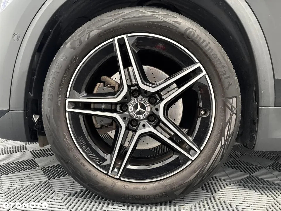 Mercedes-Benz GLA 200 AMG Line - 9