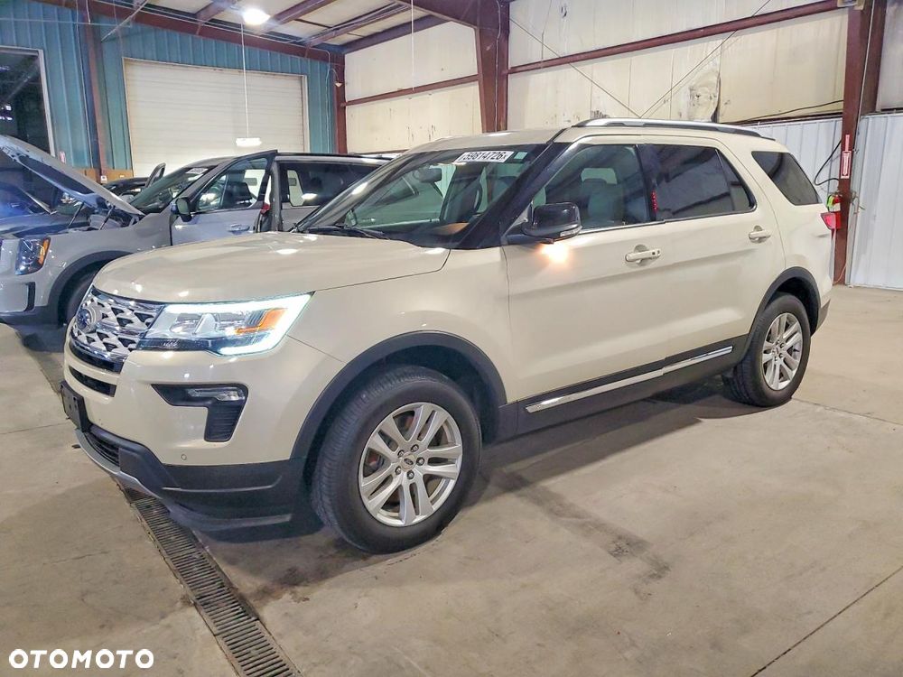 Ford Explorer - 1