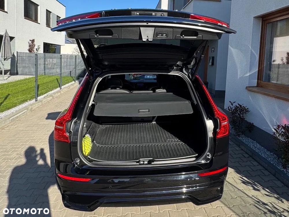 Volvo XC 60 B4 B Plus Dark - 11
