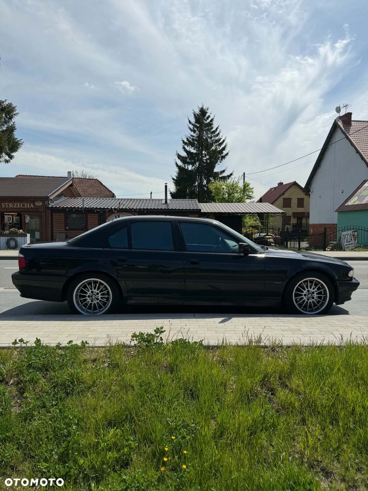 BMW Seria 7 740i - 15