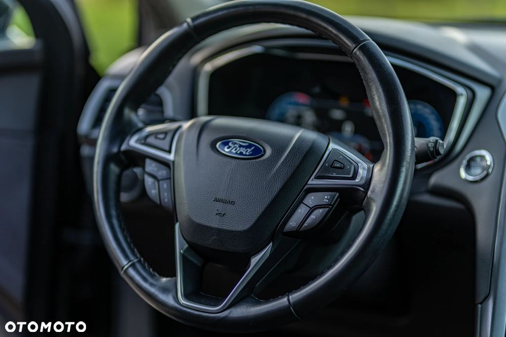 Ford Mondeo 2.0 TDCi Titanium PowerShift - 9