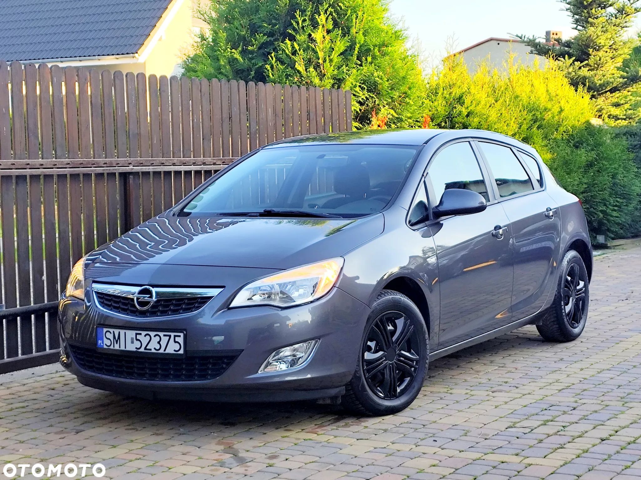 Opel Astra 1.4 Turbo Edition - 1