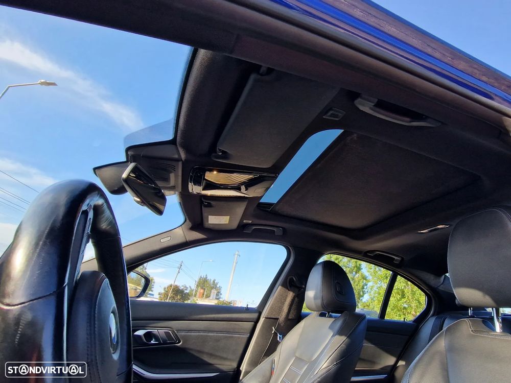 BMW 330 i Pack M Auto - 23
