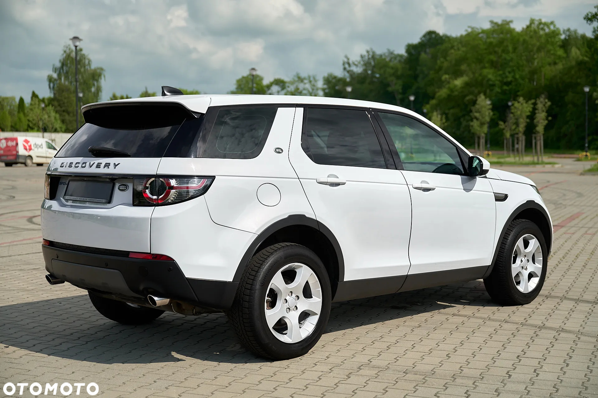 Land Rover Discovery Sport 2.0 eD4 HSE Luxury - 4