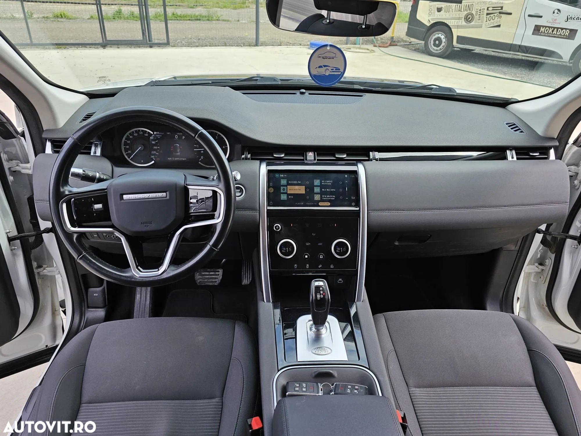 Land Rover Discovery Sport 2.0 D200 MHEV Urban Edition - 3