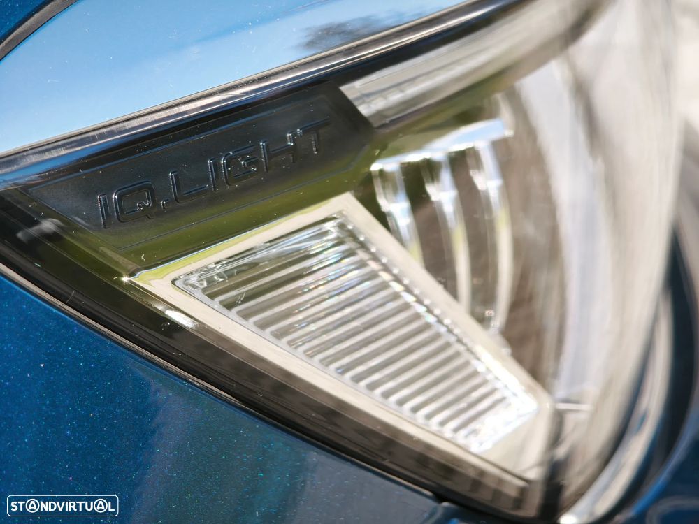 VW Passat Variant - 33