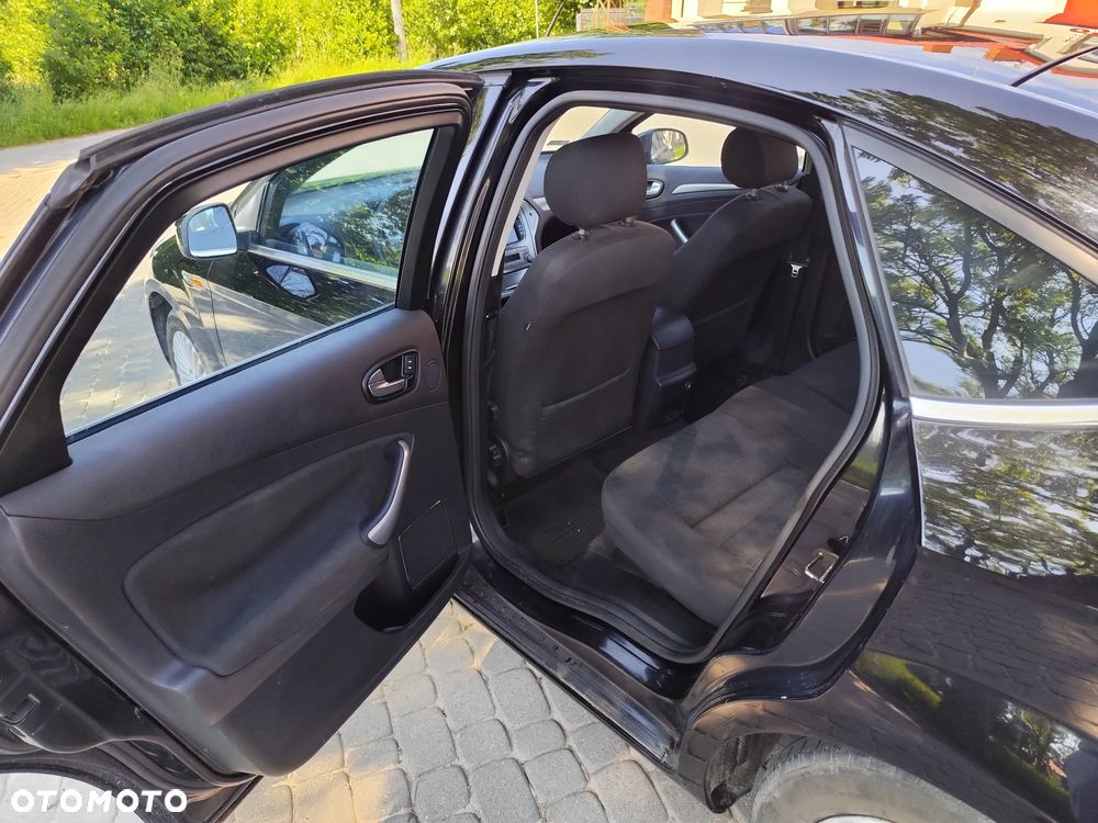 Ford Mondeo 2.0 TDCi Titanium - 16