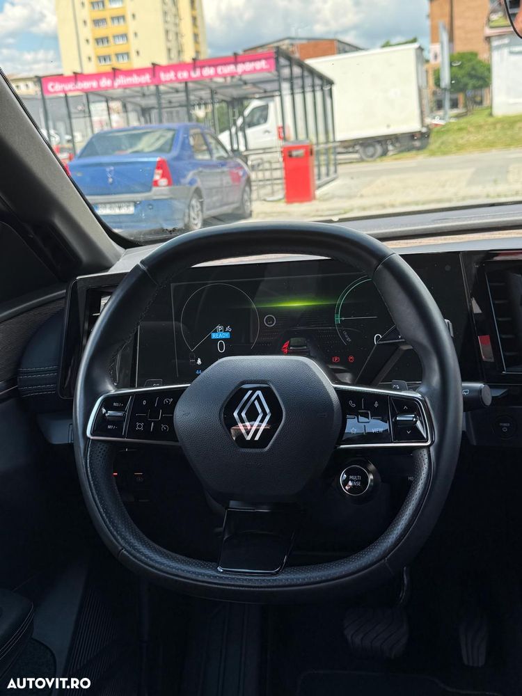 Renault Megane E-TECH 60 kWh 220 CP Iconic - 4