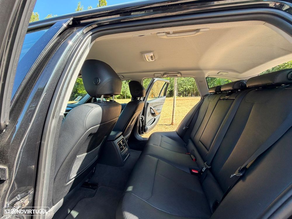 BMW 320 d Line Luxury - 9