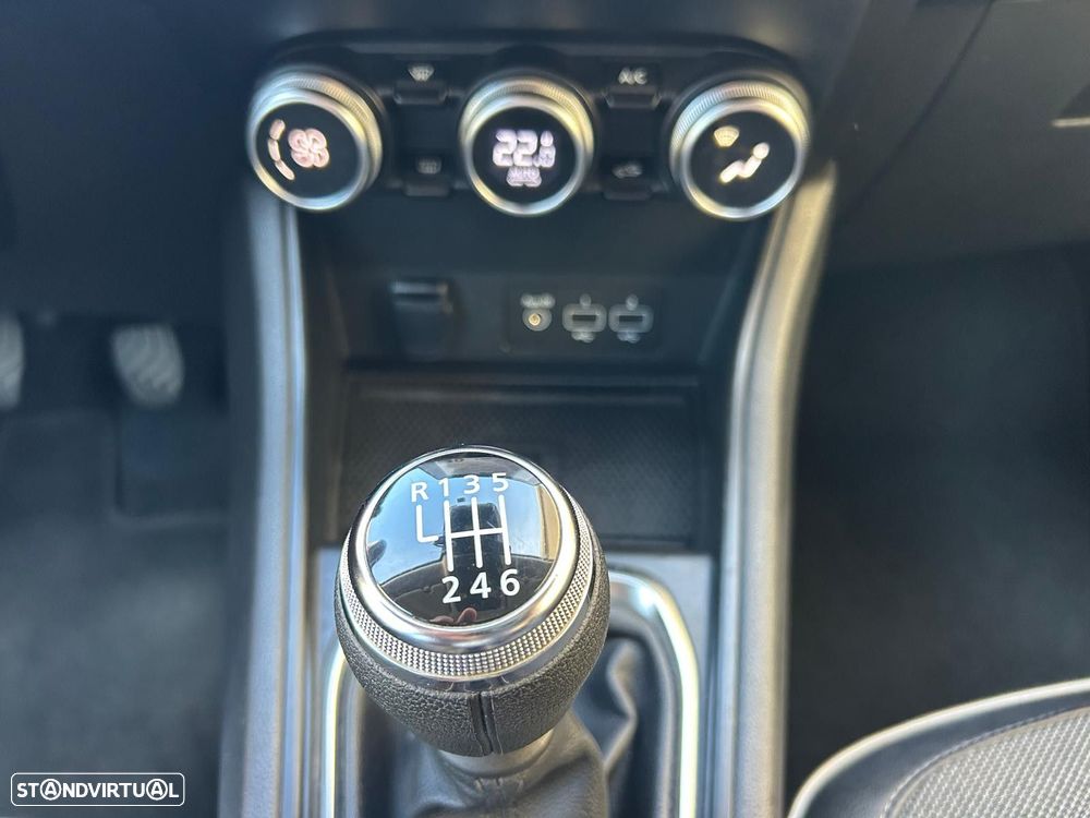 Renault Captur 1.0 TCe Techno - 27