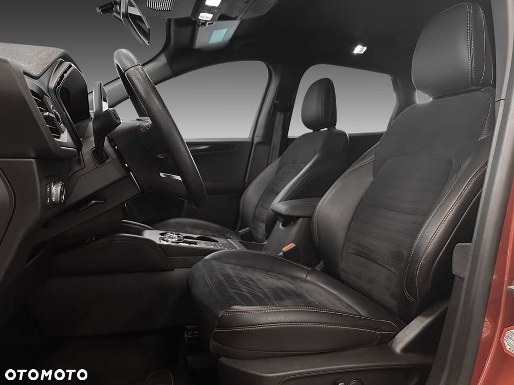 Ford Kuga 2.5 Duratec PHEV ST-LINE X - 24