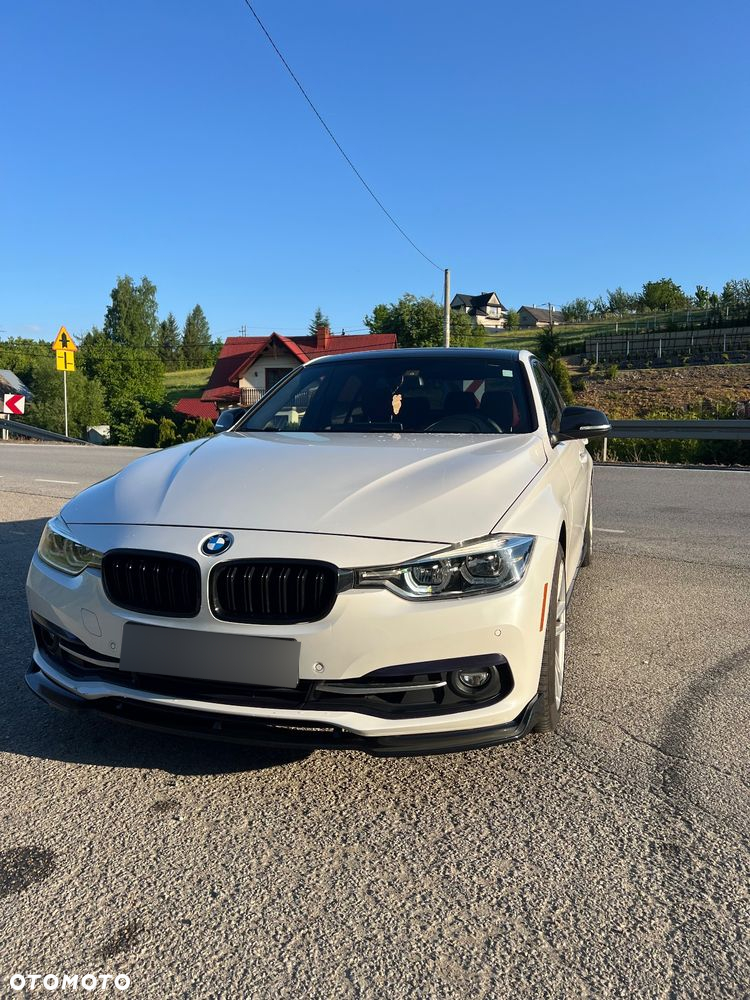BMW Seria 3 330i xDrive Sport Line - 4