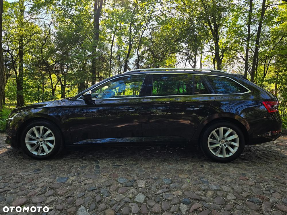 Skoda Superb 2.0 TDI SCR 4x4 Style DSG - 3