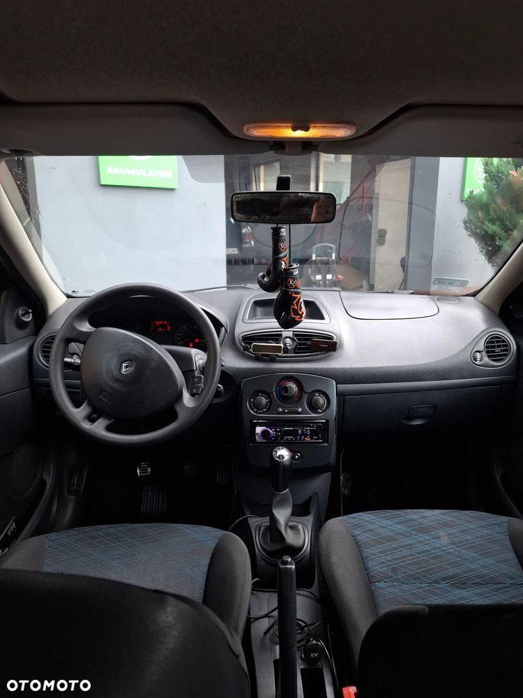 Renault Clio 1.5 dCi Authentique - 13