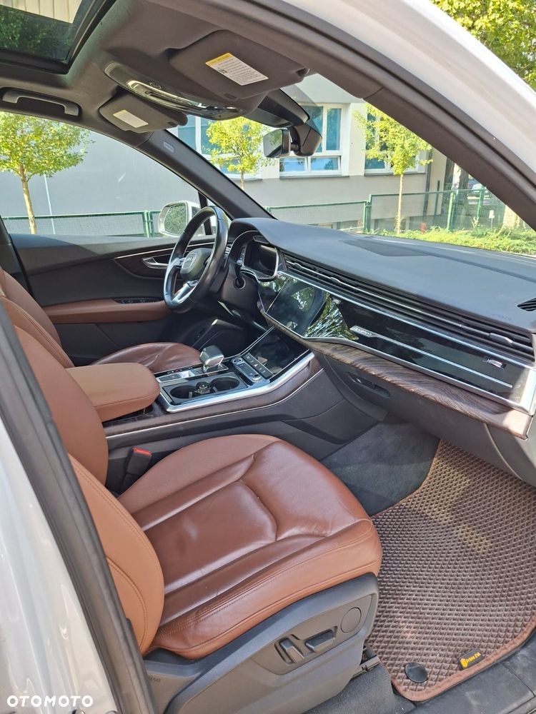 Audi Q7 - 7