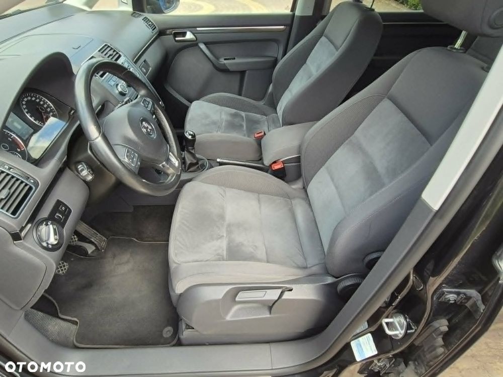 Volkswagen Touran 2.0 TDI DPF Highline - 5
