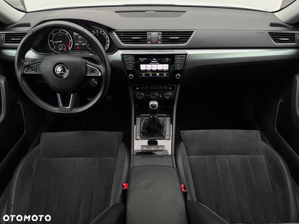 Skoda Superb 2.0 TDI Style - 8