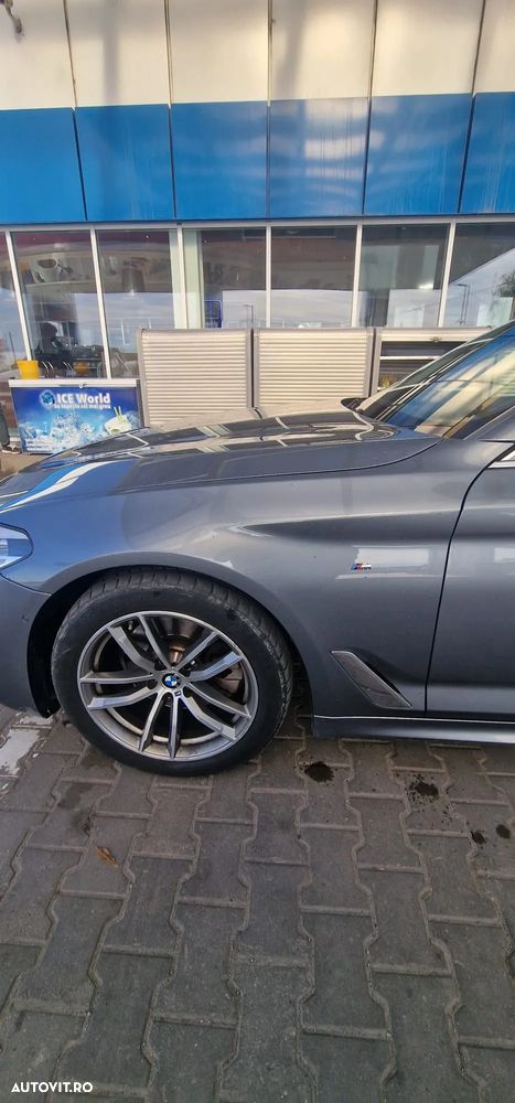 BMW Seria 5 520d xDrive AT - 17