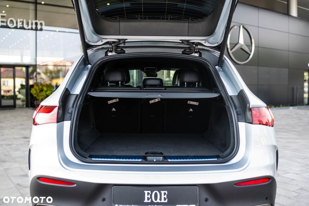Mercedes-Benz EQE - 32