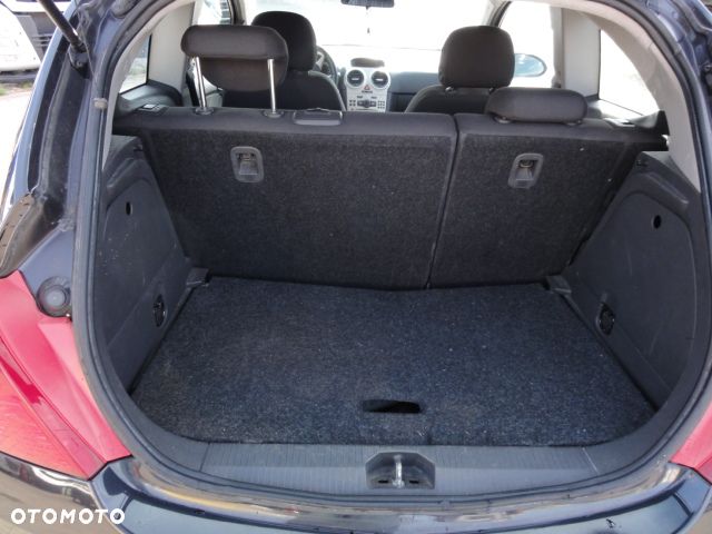 Opel Corsa 1.2 16V Cosmo - 9