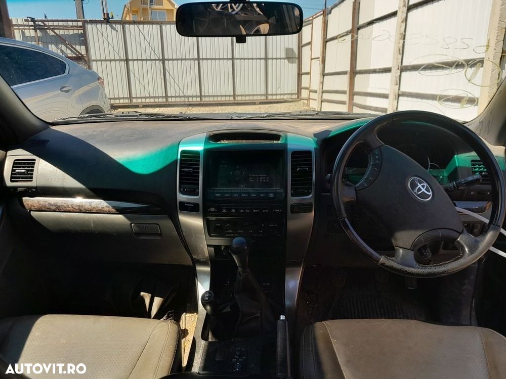 Dezmembrari dezmembrez  Toyota Land Cruiser J12 2002 - 2010 - 5