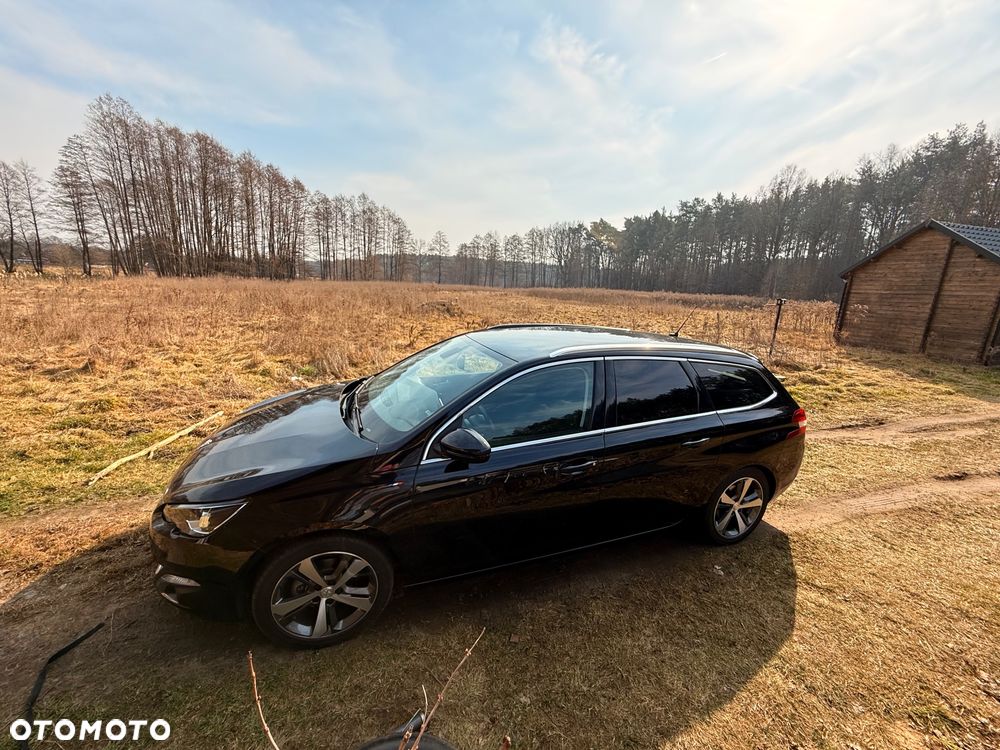 Peugeot 308 PureTech 130 GPF Stop & Start Allure Business-Paket - 31