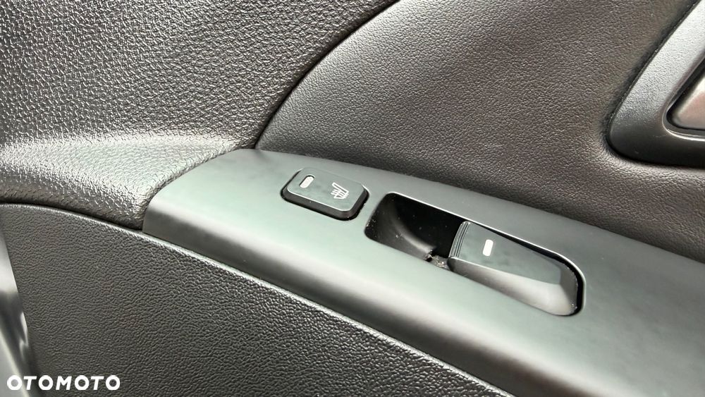 Hyundai ix35 1.6 2WD Fifa World Cup Edition - 29