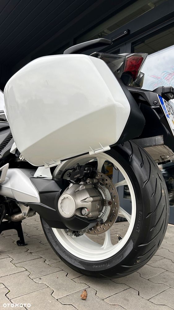 Honda VFR - 25