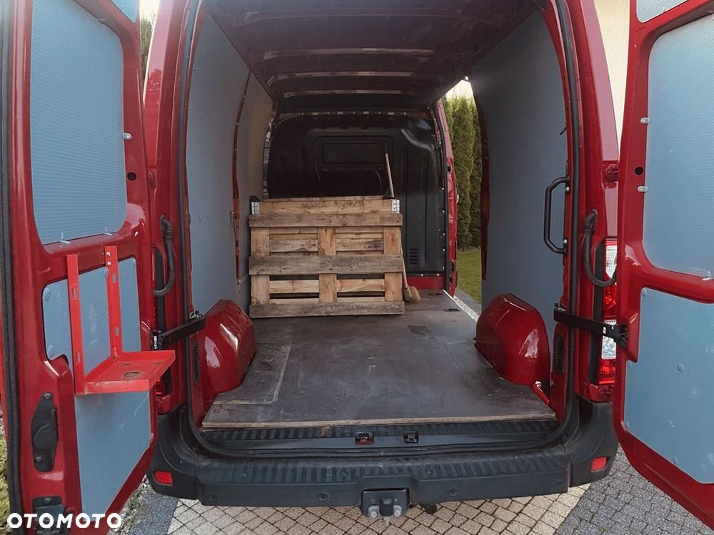 Nissan INTERSTAR - 12