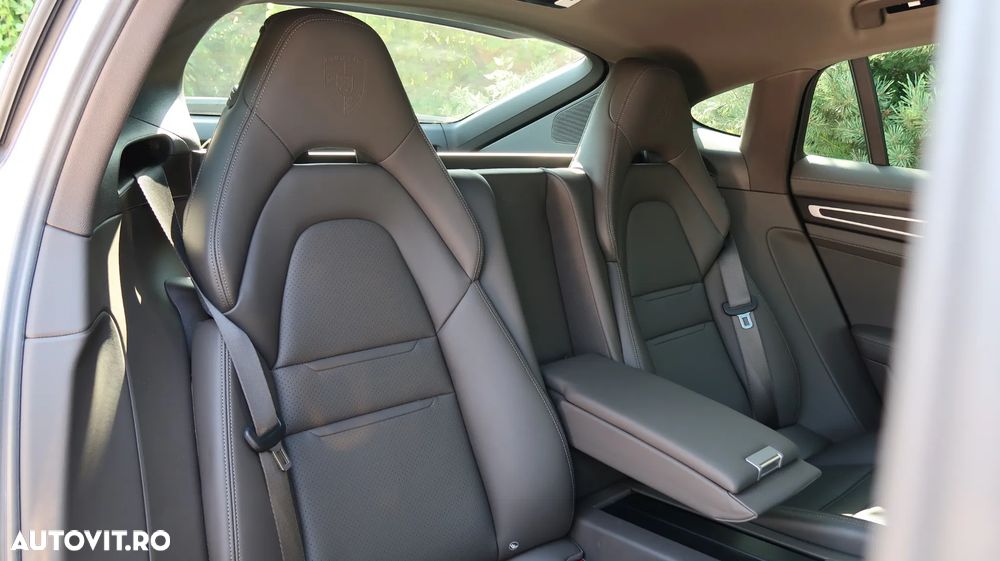 Porsche Panamera 4 E-Hybrid Platinum Edition - 19