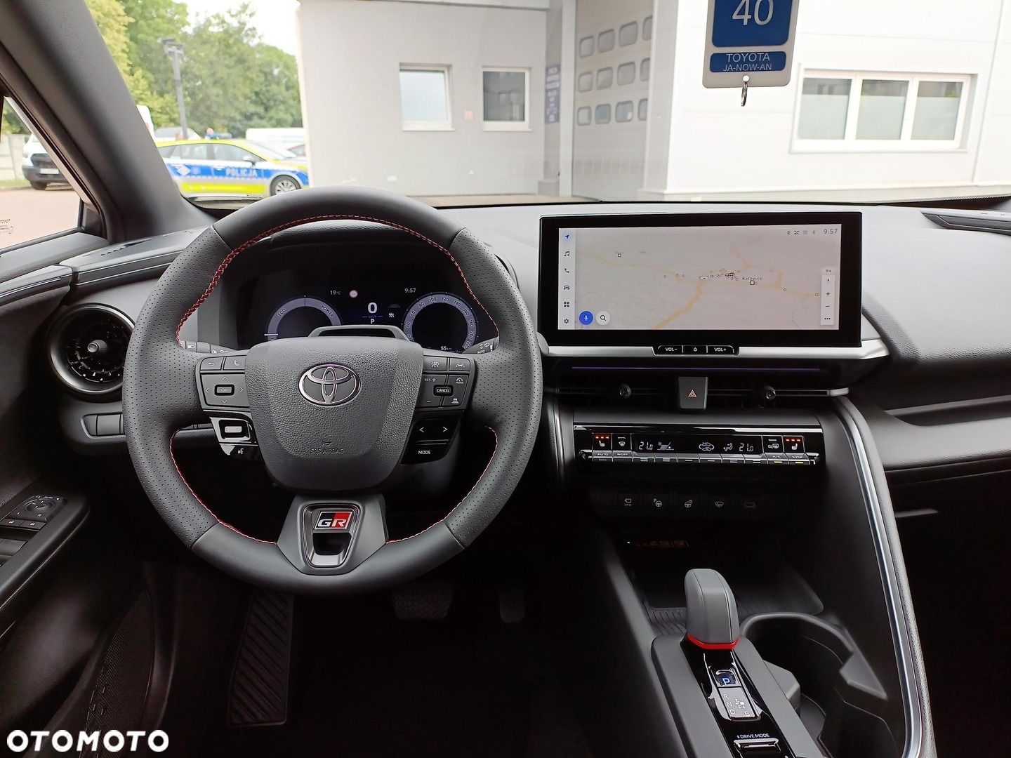 Toyota C-HR - 16