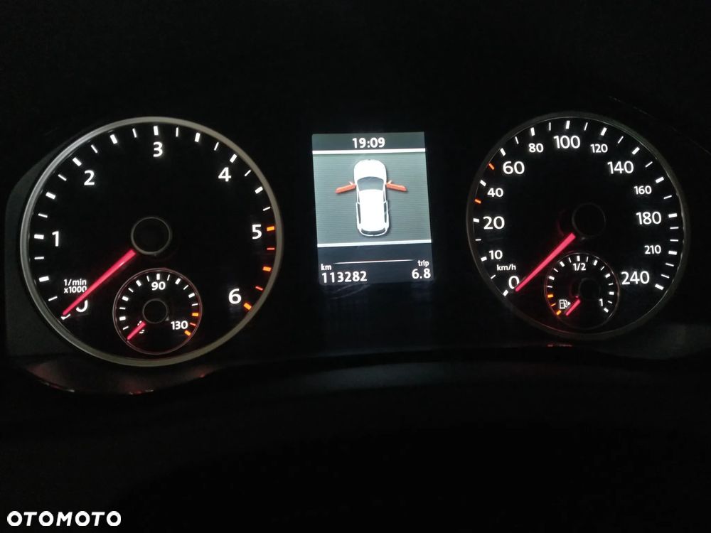 Volkswagen Tiguan - 16