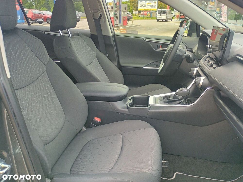 Toyota RAV4 - 12