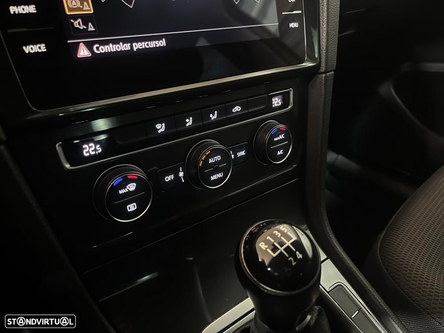 VW Golf 1.6 TDI Confortline - 17