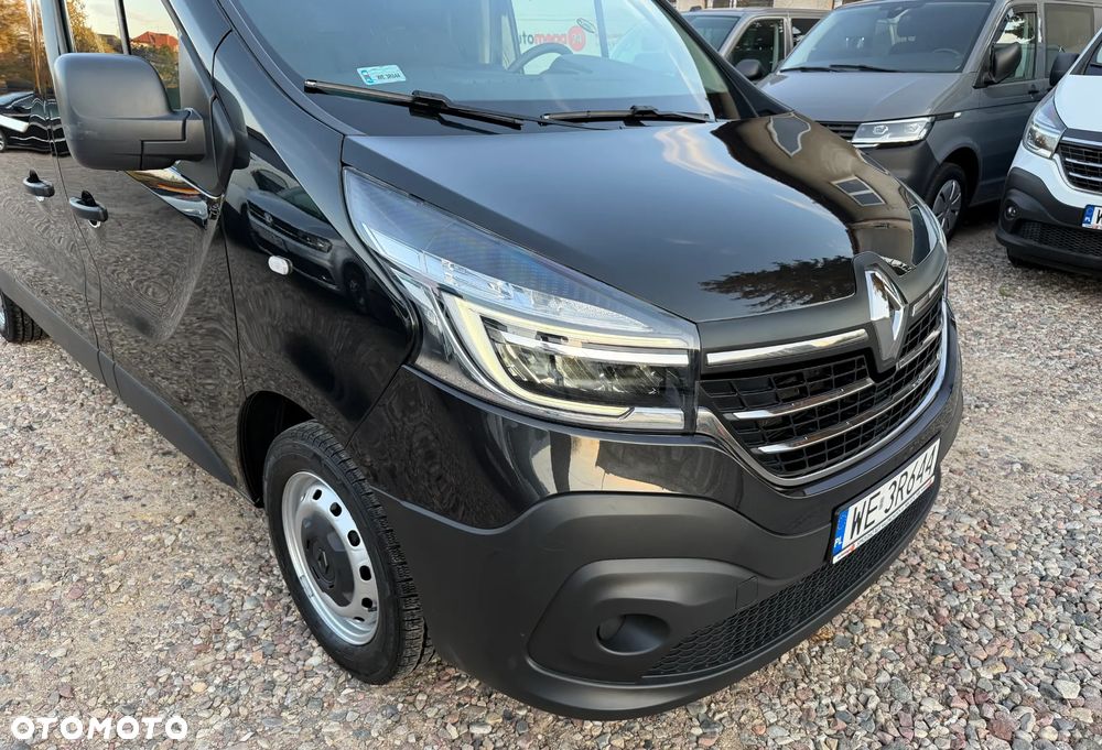 Renault TRAFIC VAN EXTRA L2H1, MAXI LONG, MOCNY SILNIK Euro 6 CI, 2.0 DCI 120KM, ROZRZĄD NA ŁAŃCUCHU, REFLEKTORY LED PURE VISION, KOLOR SPEC. CZARNY METALICZNY, DESIGN BUSINESS+ PAKIET FULL LED + PAKIET CHROM, MOBILNE BIURO, Furgon+ PEŁNA ZABUDOWA ŁADOWNI, Duża ładowność: 1168kg, Długa paka 3m, Pojemność 6,7m3 - 17
