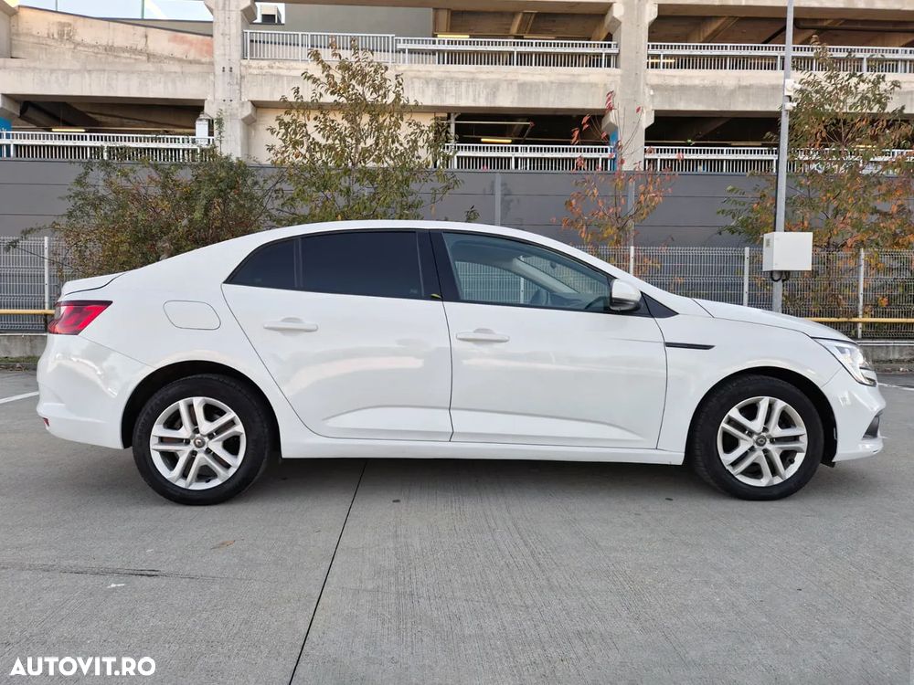 Renault Megane TCe GPF Business - 9