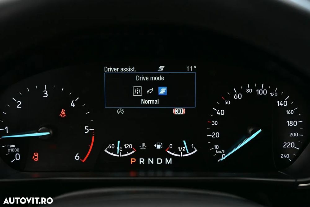 Ford Focus 1.5 EcoBlue Titanium Business - 34