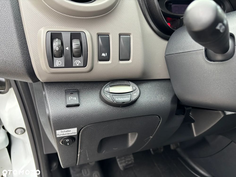 Renault Trafic - 16