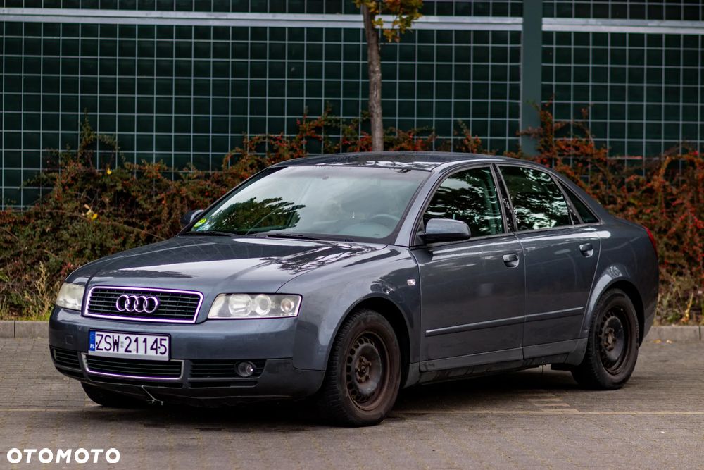 Audi A4 - 1