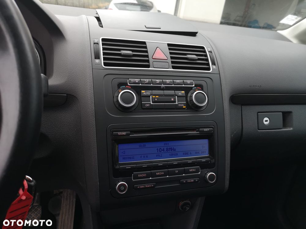 Volkswagen Touran 1.6 TDI DPF Trendline - 6