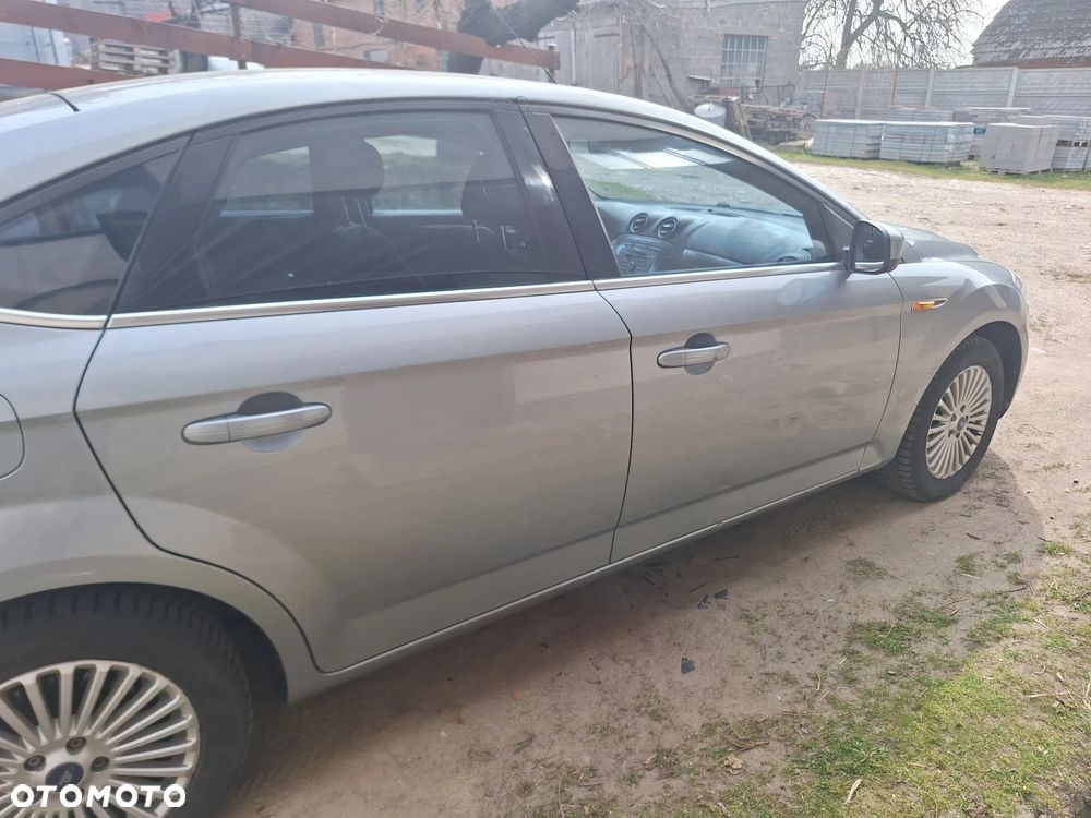 Ford Mondeo 2.0 TDCi Titanium - 15